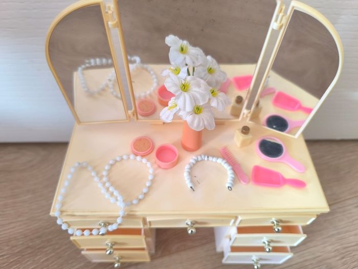Vintage Sindy Doll Dressing Table Vanity Unit Triple Mirror Drawers Original Pedigree Furniture
