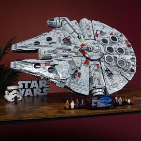 lego UCS millennium falcon