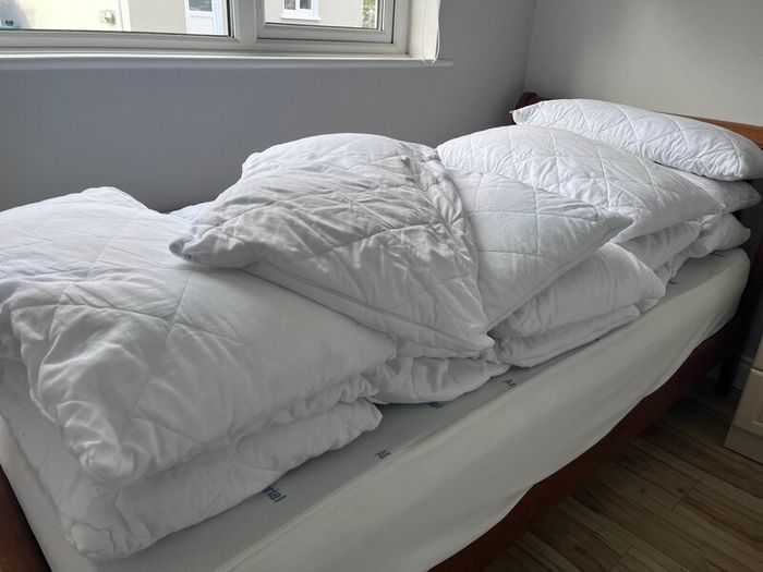 House hold air b&b bedding clearance