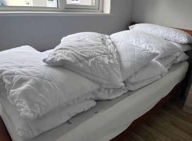 House hold air b&b bedding clearance