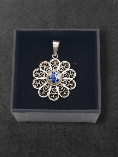 800 Silver Vintage Dutch Filigree Delfth Pendant