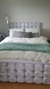 Deluxe 4ft 6 inch velvet headboard and frame