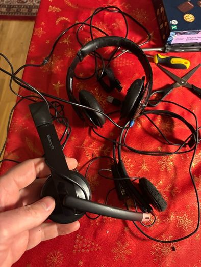 headphones x 3