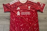 26/27 Liverpool Home Jersey Size M