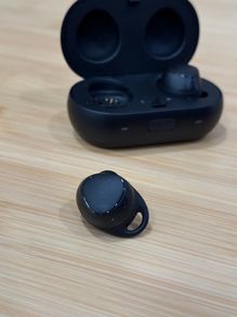 (Fitness standalone retro pack) Samsung Gear Icon X