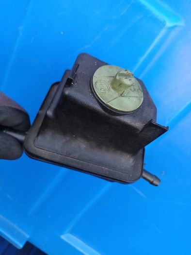Vw golf mk4 power steering reservoir tank