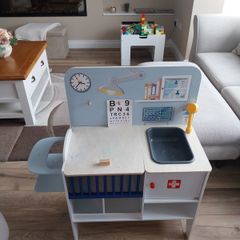 Wooden Vet Play Set