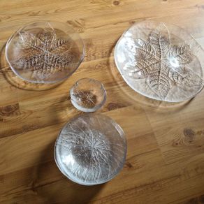 Kosta Boda "Party" leaf set