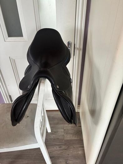 Brand new CWD 17.5 saddle