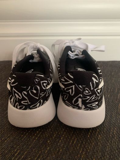 Nike Tanjun Runners