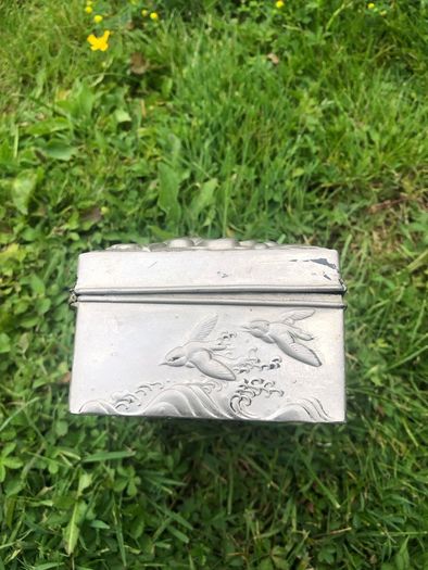 Antique Japanese jewellery box