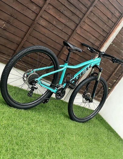 Like New Fully Serviced Trek Marlin 6