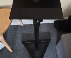 Speaker stand