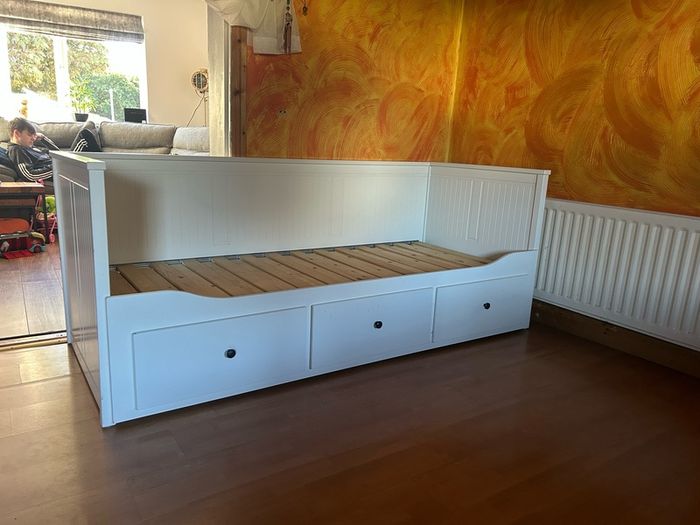 IKEA Hemnes day bed