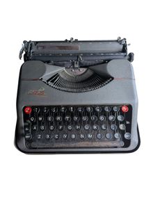 Empire Aristocrat typewriter from 1952