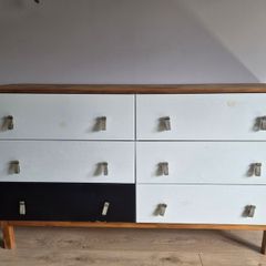 Chest of Drawers (Good Condition)