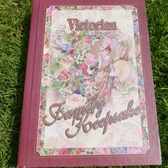Vintage Victorian Photo Album: Romantic Floral Wedding Keepsake