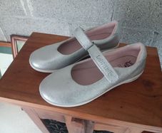 children's shoes