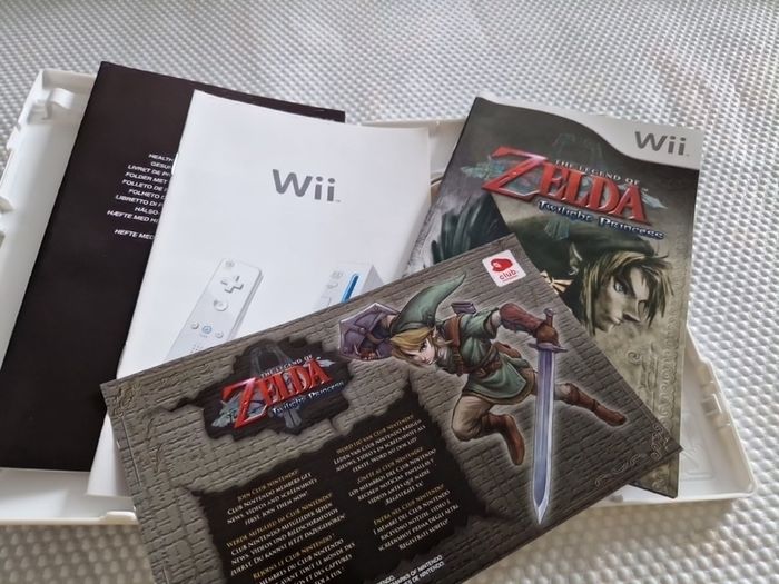 The Legend of Zelda Twilight Princess Nintendo Wii Games Original