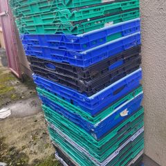 20 Crates. Bale Arm Crates