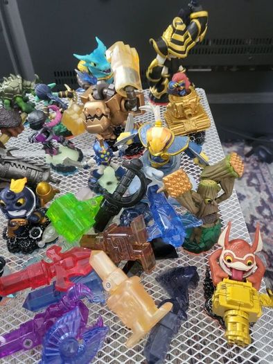 Skylanders lot