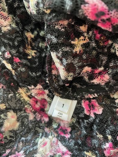 Mary Grant Top - Black with Rose Print - Size 1