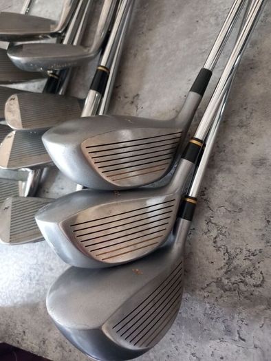 Masters Lady's golf clubs and bag.