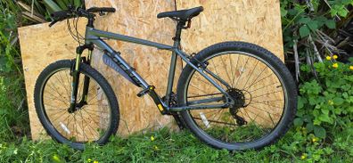 Carrera Valour Mens Mountain Bike 27,5