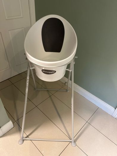 Snuggle baby bath & stand
