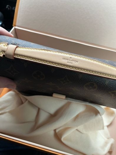 Louis Vuitton Pochette Metis handbag