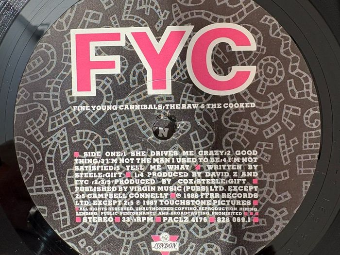 Fine Young Cannibals - The Raw & The Cooked. European Pressing. Plays like new. Album and cover in great condition. With printed inner sleeve. Bargain!