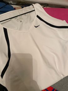 Nike tennis top size S