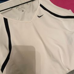 Nike tennis top size S