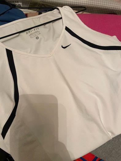 Nike tennis top size S