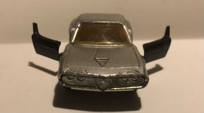 Siku Alfa Romeo Montreal