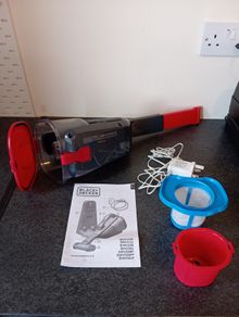 Wireless hand vacuum cleaner