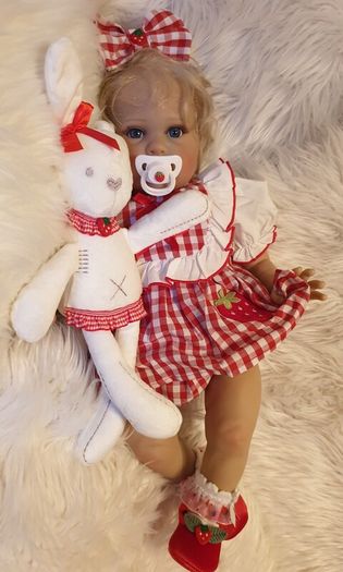 Reborns By Laura.  Stunning 23inch, 7lb Reborn Doll.  Welcome To View