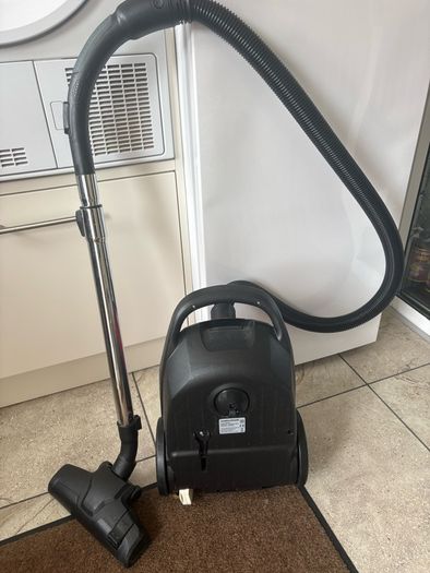 Morphy Richards Cylinder Vacuum Cleaner | 980565