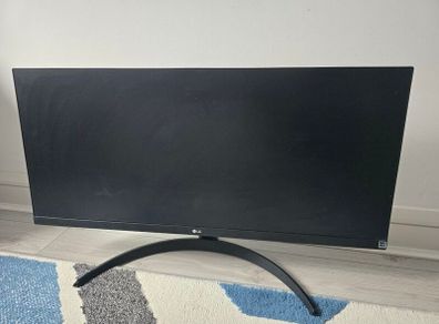 LG 29" UltraWide monitor with table/stand