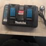 Makita LXT twin charger Image 4