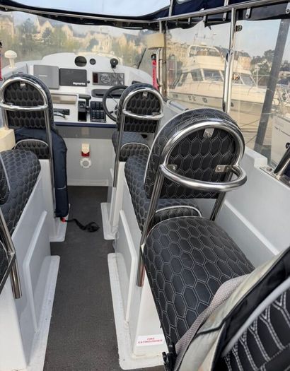 Redbay 8.4 diesel rib