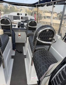 Redbay 8.4 diesel rib