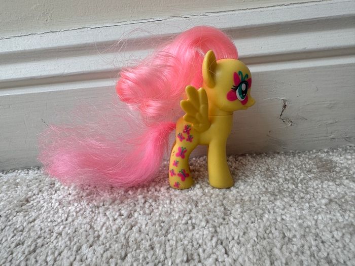 My Little Pony Cutie Mark Magic Fluttershy approx. 9 cm. Used Please see photos