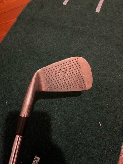 Wilson golf iron set