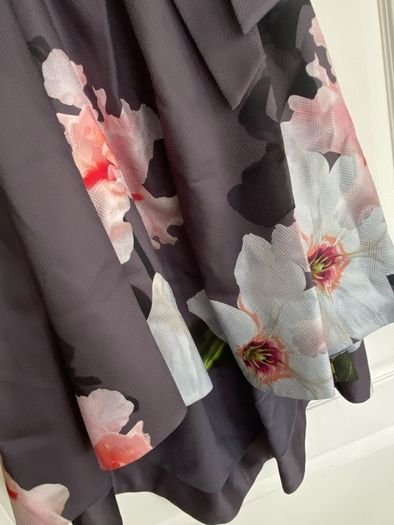 Ted Baker Skirt size 3 (12)