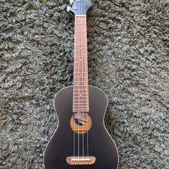 Ukulele Fender Concert W/Bag