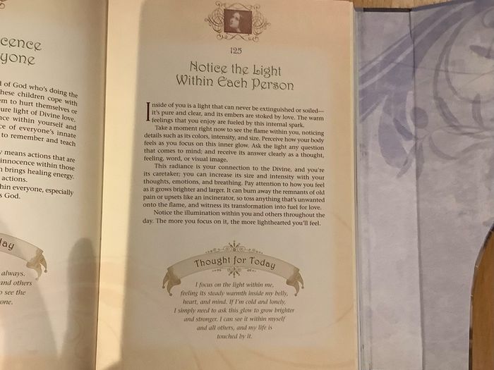 Daily Guidance from Your Angels: 365 Angelic Messages to Soothe, Heal, and Open Your Heart
