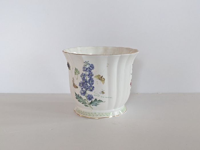 Breda Waltons Innisfree Royal Tara Vase