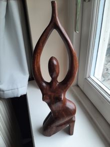 Wooden ornament womens figure