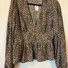 Topshop leopard print black & cream ladies blouse